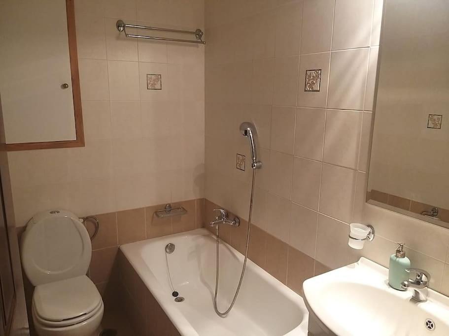 Apartamento Όμορφο Διαμερισμα Με Δυο Κρεβατοκάμαρες Delfos Exterior foto